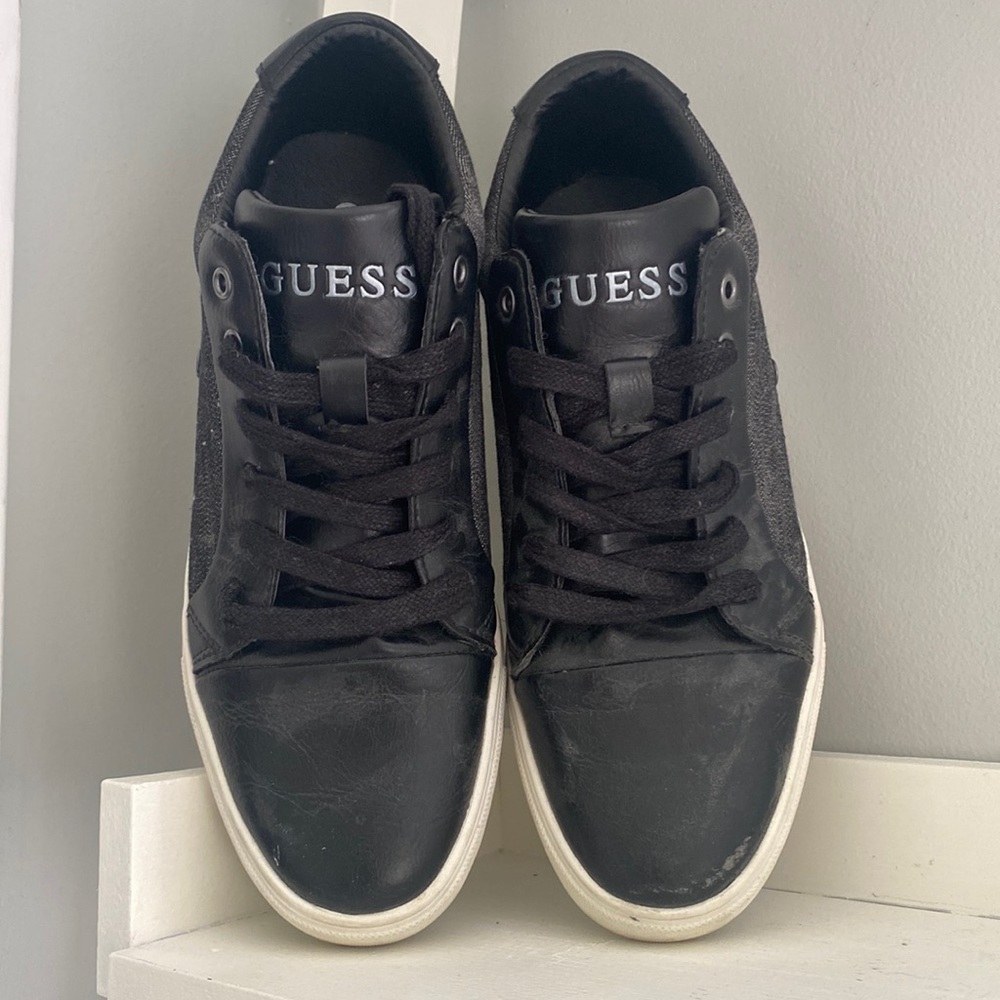 Guess GM Torence Men Sneakers Size 7 Fashion 2 Tone Lace Up Casual Black Grey